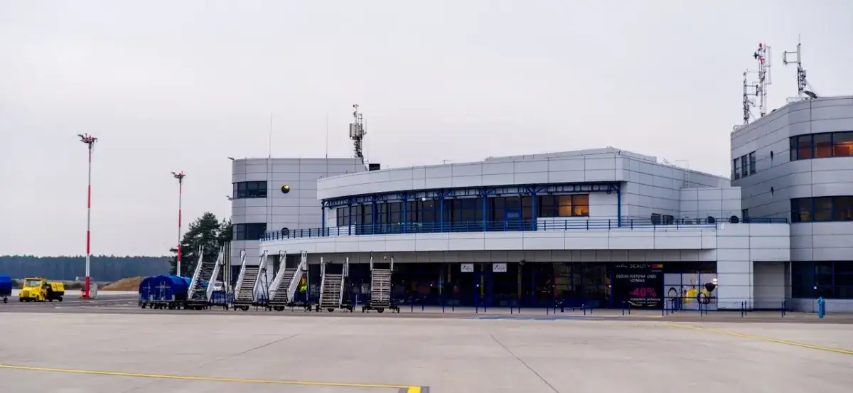 Op&oacute;źnienia lot&oacute;w lotnisko Goleni&oacute;w