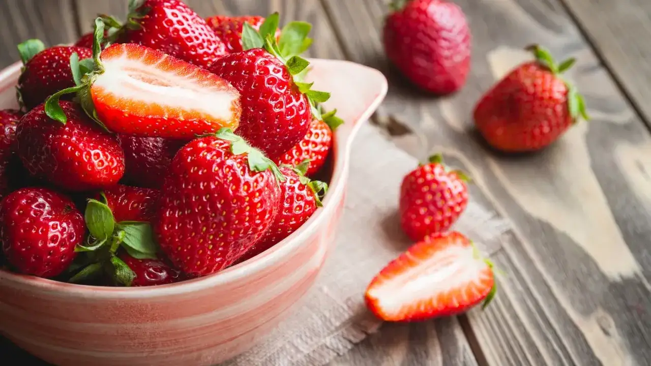 Zdjęcie Ile kcal ma 1 truskawka? Zaskakująca kaloryczność owocu