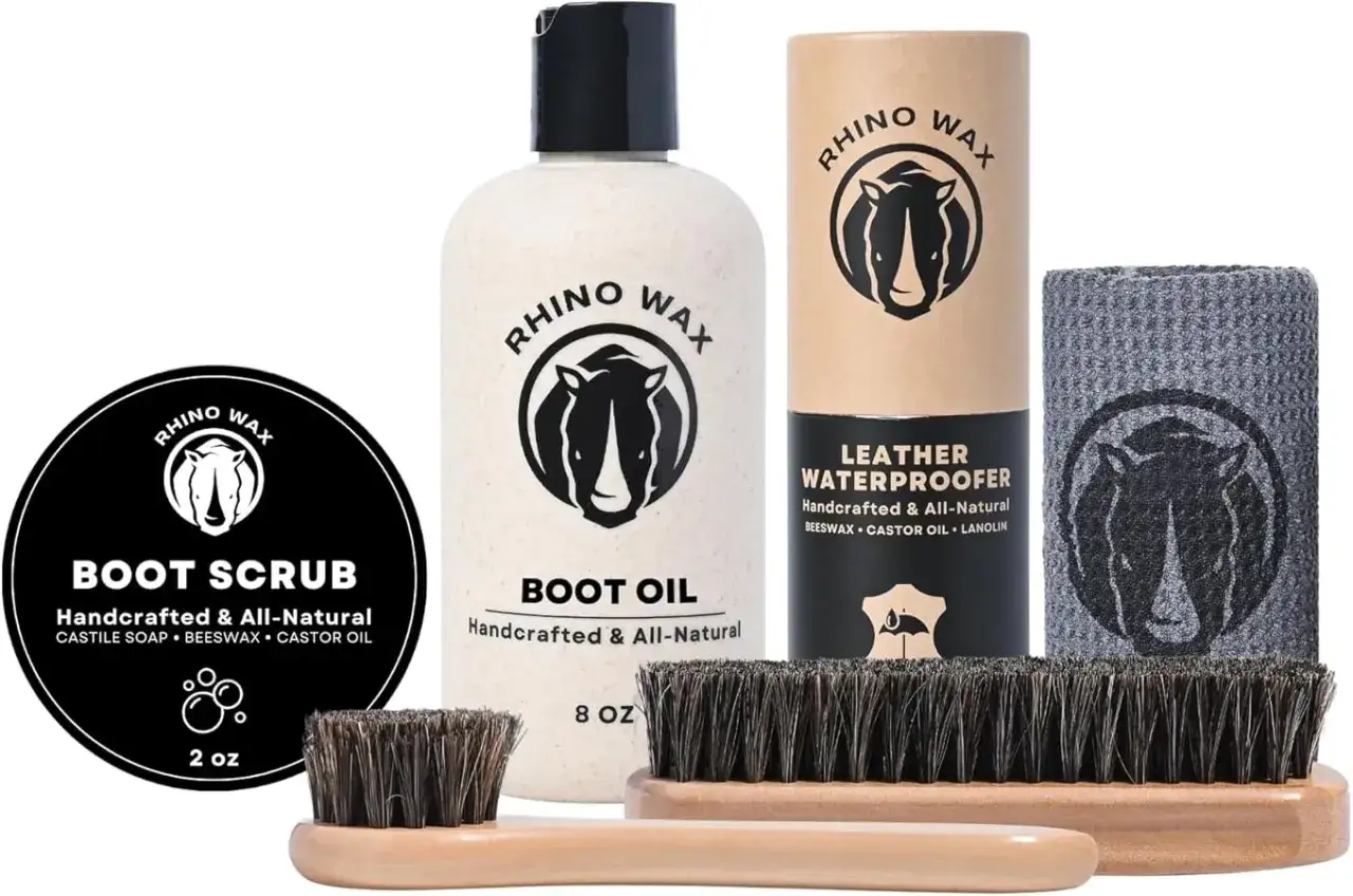 Kit para limpiar botas de cuero: limpiador, aceite, impermeabilizante y cepillos. &iexcl;Mant&eacute;n tus botas como nuevas!