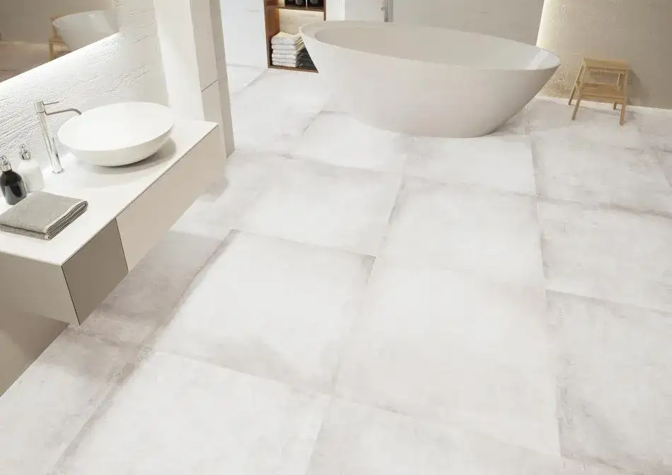 rodzaje płytek ceramicznych matowe z połyskiem strukturalne