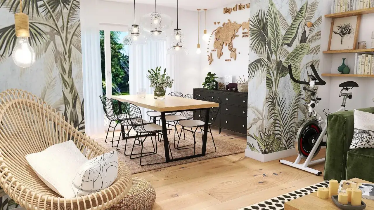 Wygodny salon w stylu boho loft z wiklinowym fotelem, drewnianym stołem i tapetą z motywem roślinnym.