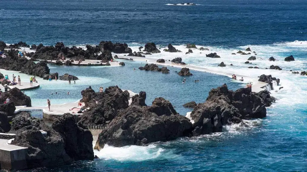 naturalne baseny Porto Moniz