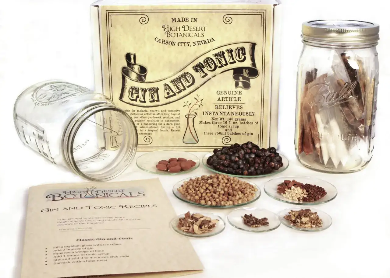 Ein Set f&uuml;r Gin & Tonic mit Kr&auml;utern, Beeren und Rezepten. Das Set verspricht, dass man damit Tonic-Sirup herstellen kann, der f&uuml;r den Gin & Tonic ben&ouml;tigt wird.