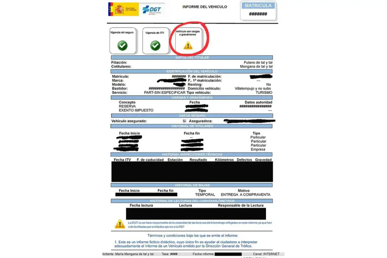 Informe DGT de moto con reserva de dominio. Muestra datos del vehículo, titular, seguro, ITV e historial.