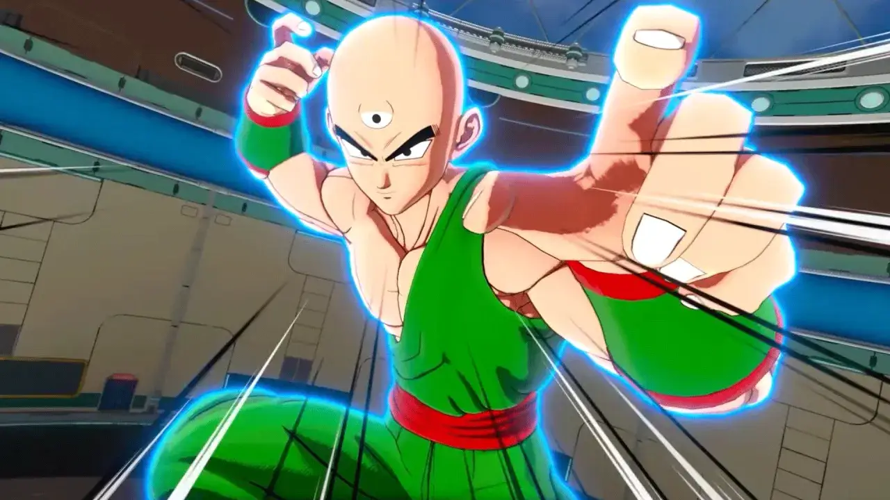 Ten Shin Han, con su tercer ojo abierto, prepara un ataque devastador en una arena, listo para la acción en Dragon Ball Xenoverse 3.