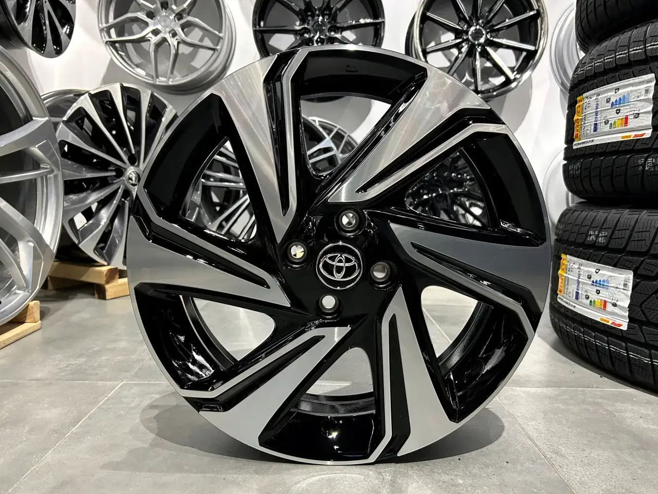 Rozstaw śrub 4x100 Toyota Aygo