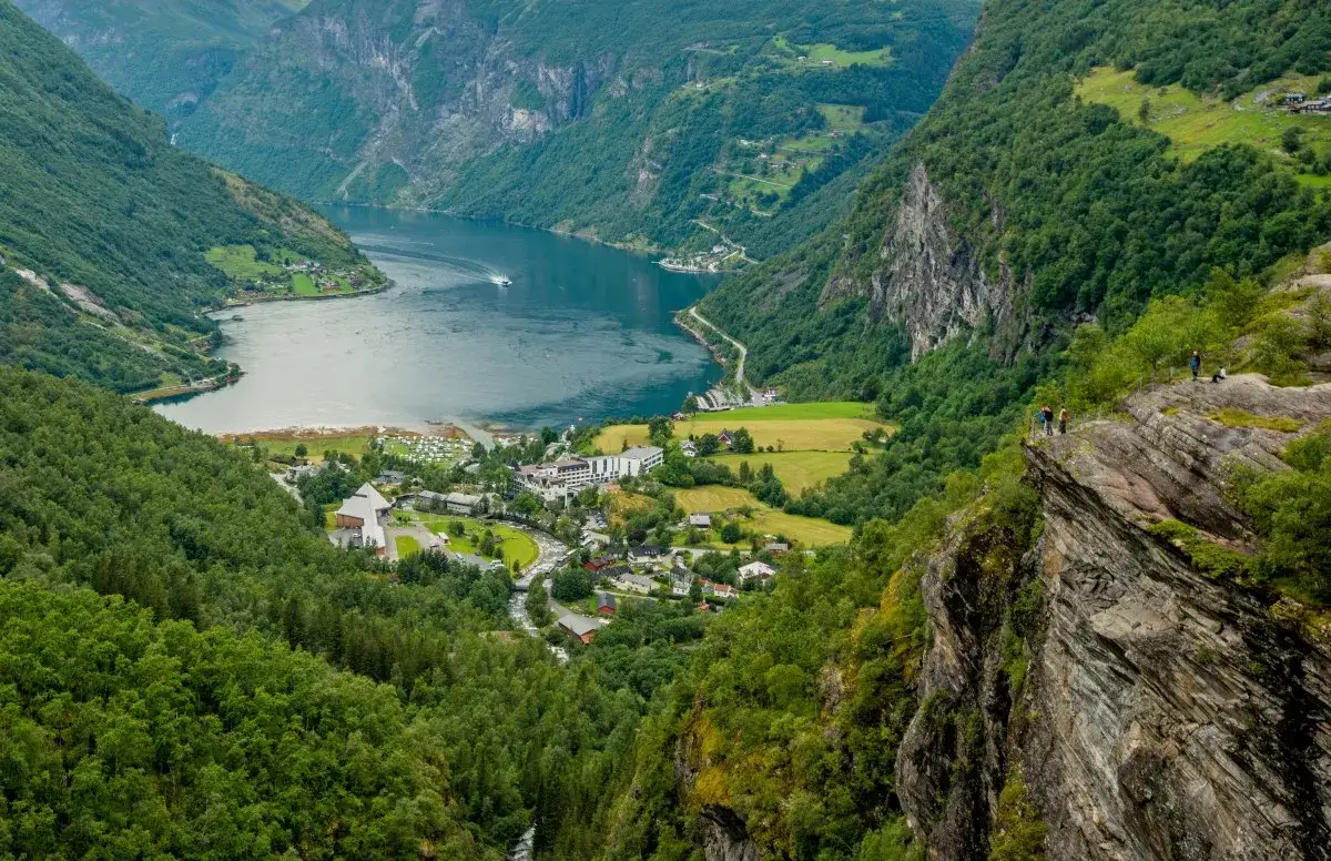 fiordy norweskie krajobrazy