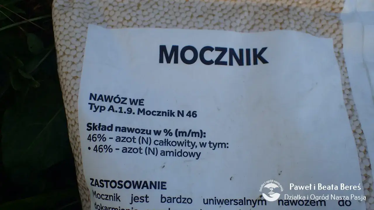 Nawóz mocznik N 46, uniwersalny, z 46% azotu. Idealny do dokarmiania roślin.