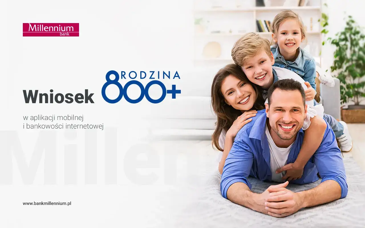 Uśmiechnięta rodzina na tle logo PKO BP. Wniosek 800+ w aplikacji mobilnej i bankowości internetowej.