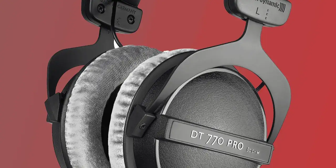 Profesjonalne słuchawki do nagrywania wokalu, model DT 770 PRO 80 OHM, wyprodukowane w Niemczech.