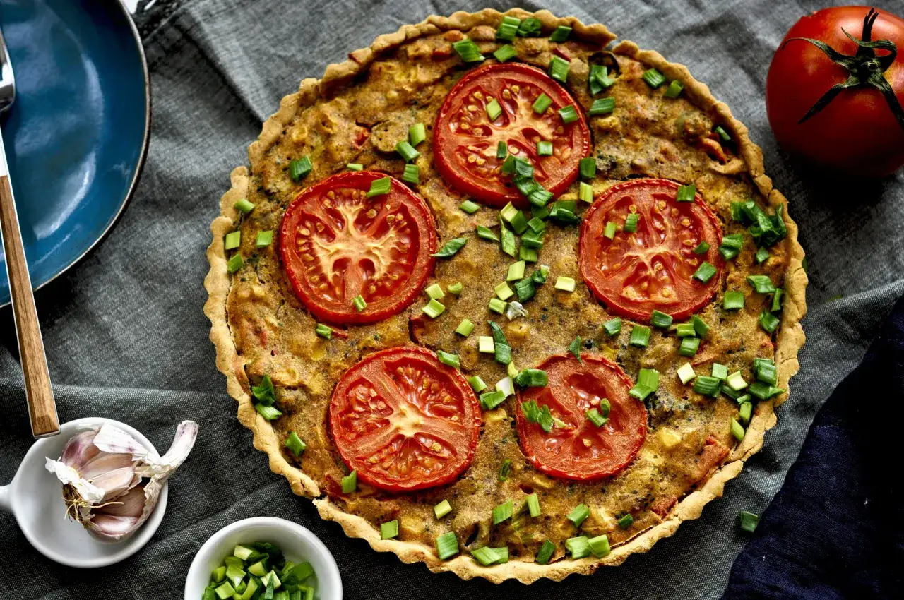 Krok po kroku bezglutenowy spód do tarty, wałkowanie ciasta bezglutenowego, ślepe pieczenie