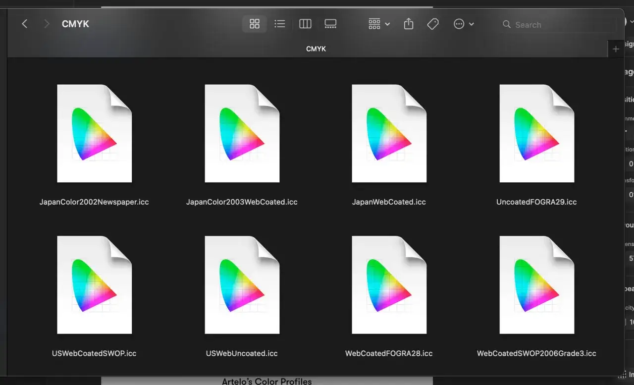 Profili colore CMYK: immagini di campioni cromatici per diverse impostazioni di stampa.