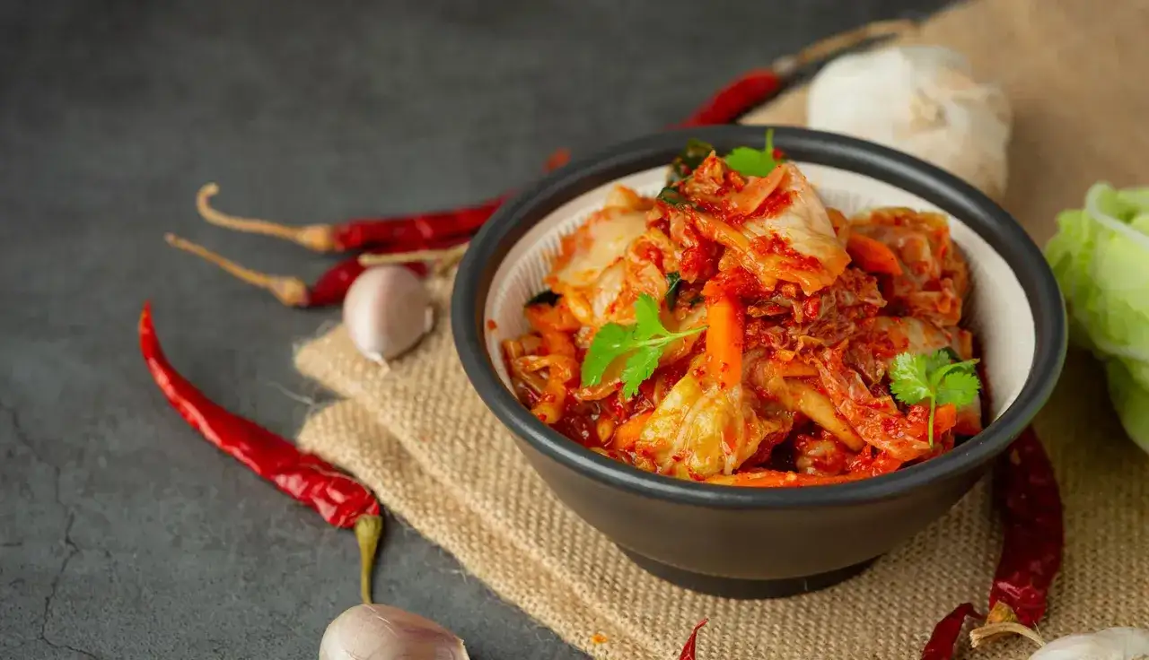 Gotowe kimchi w misce