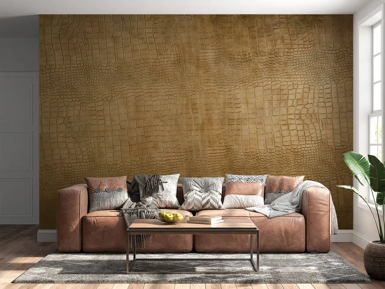 Divano in pelle marrone con cuscini decorativi e un tavolino, su uno sfondo con un audace **effetto krokodil**.