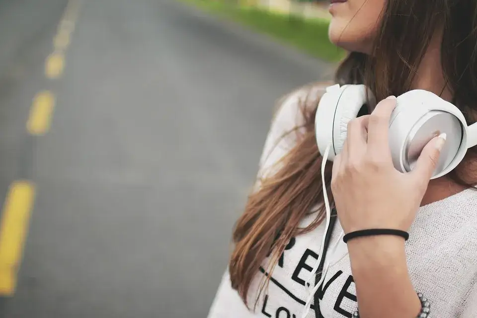 porównanie kursów muzyki online i stacjonarnych