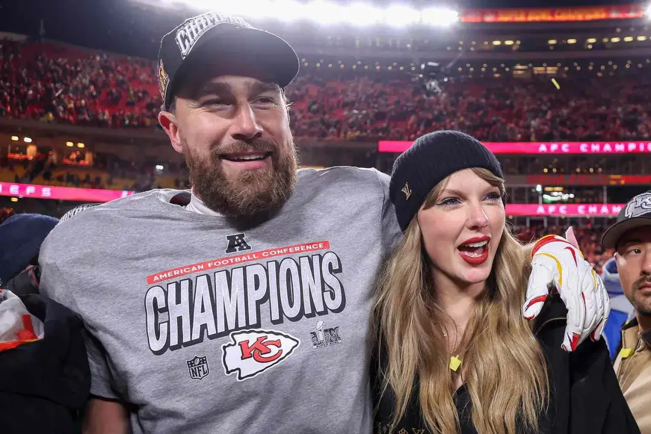 Taylor Swift festeggia con il suo futuro marito, Travis Kelce, campione NFL.