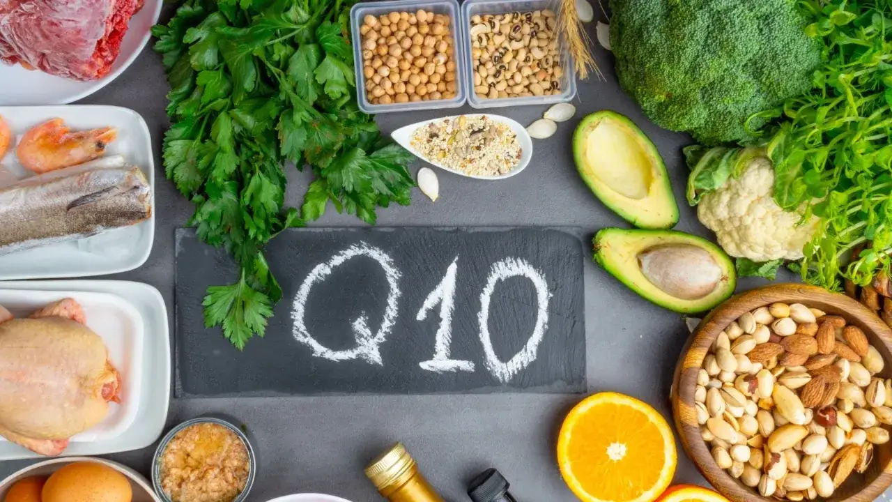 Alimentos ricos en Q10: carne, pescado, br&oacute;coli, aguacate, frutos secos, huevos y naranja.