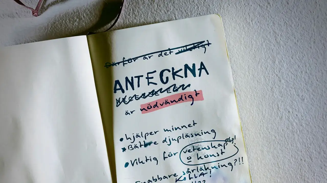 Anteckningar i en bok om varför det är viktigt att skriva en bok om sitt liv.