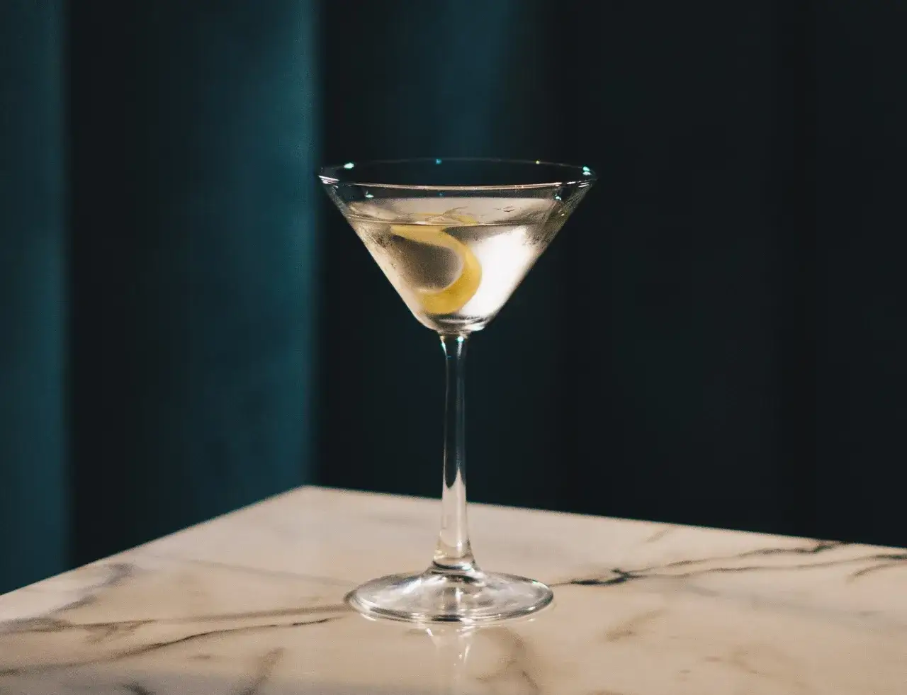 Martini cocktail history and elegance
