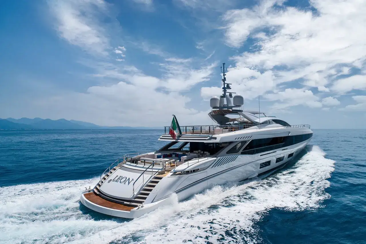 Yacht
