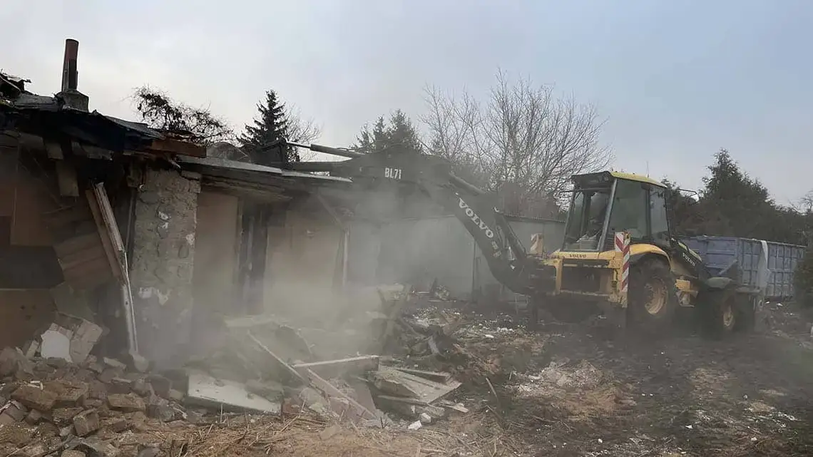 czynniki wpływające na koszt rozbiórki budynku