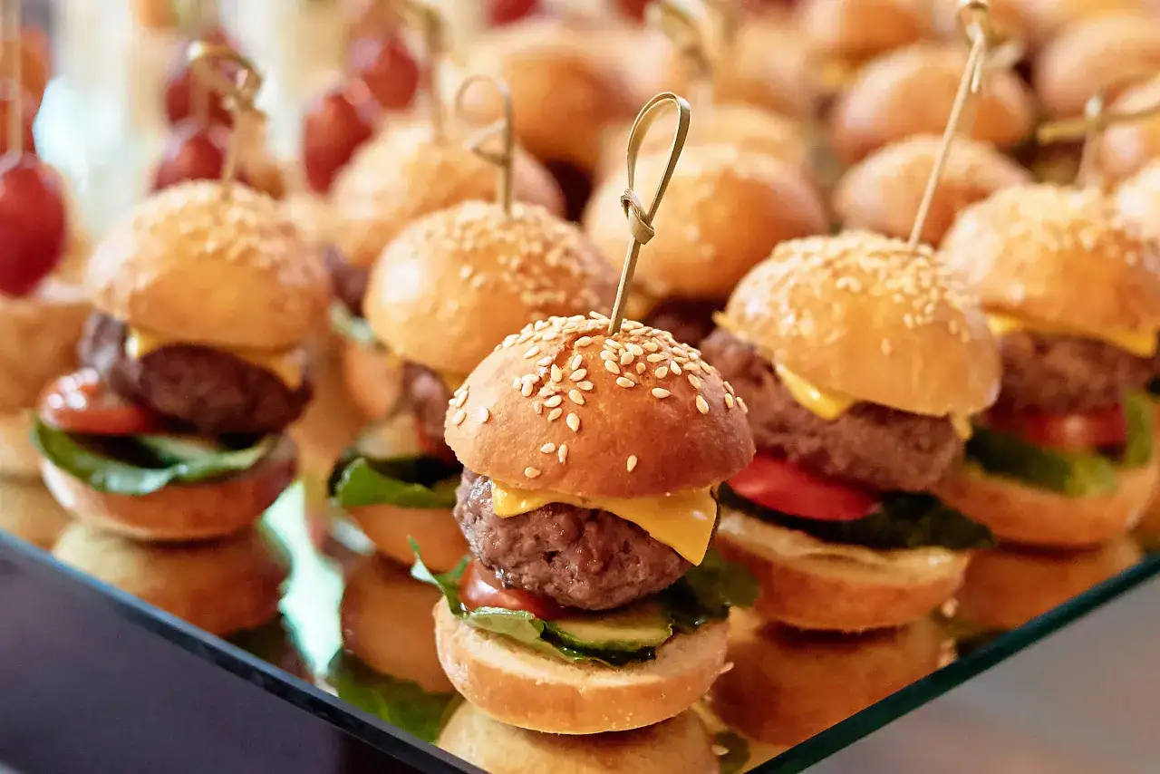 Sylwestrowe przekąski finger food