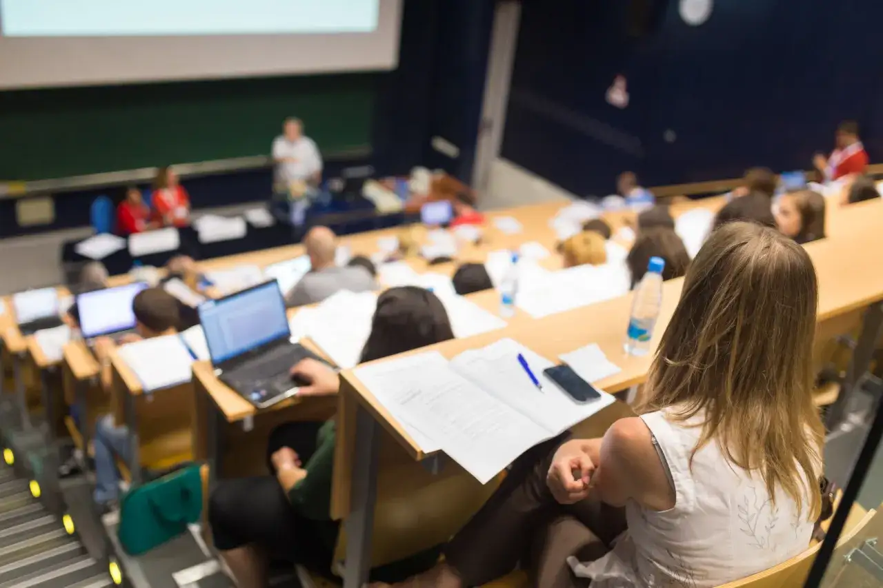 Zdjęcie Kiedy są wyniki rekrutacji na studia? Nie przegap ważnych dat!