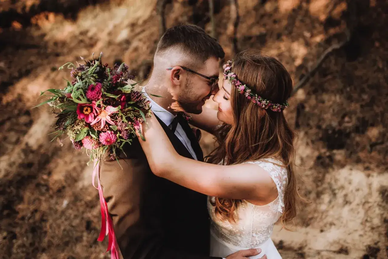 Zdjęcie Jak wybrać fotografa ślubnego? 7 kroków do zdjęć marzeń!