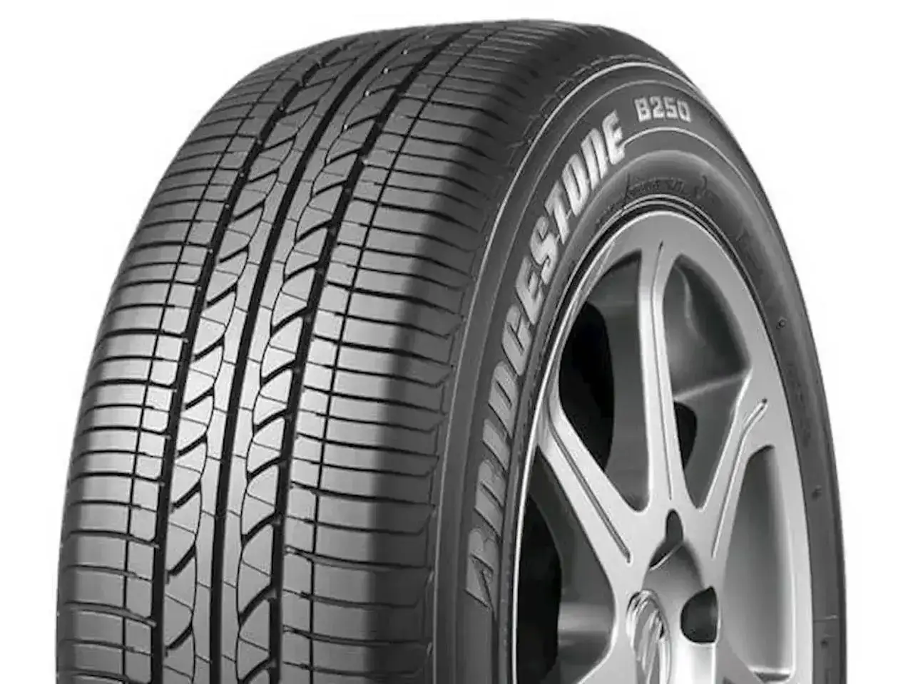 Opony Bridgestone B250 – sprawdź opinie i jakość. Nowa opona na feldze, gotowa na każdą drogę.