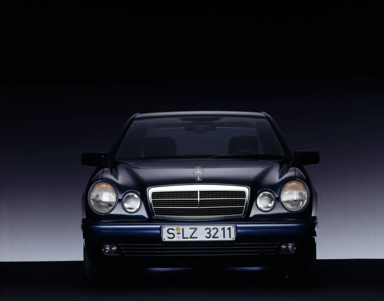 Mercedes W210 okularnik prz&oacute;d tył