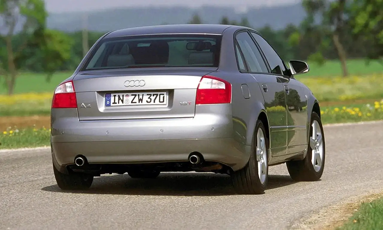 Zdjęcie Audi 2000: Modele, Specyfikacje i Opinie Użytkowników