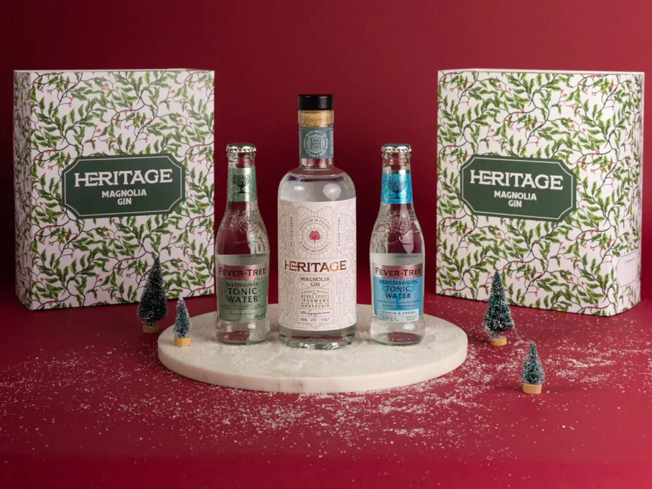 Zestaw Heritage Magnolia Gin z tonikiem. Z czego robi się gin? Z rzadkich botanikaliów, ziół, przypraw i kwiatów.