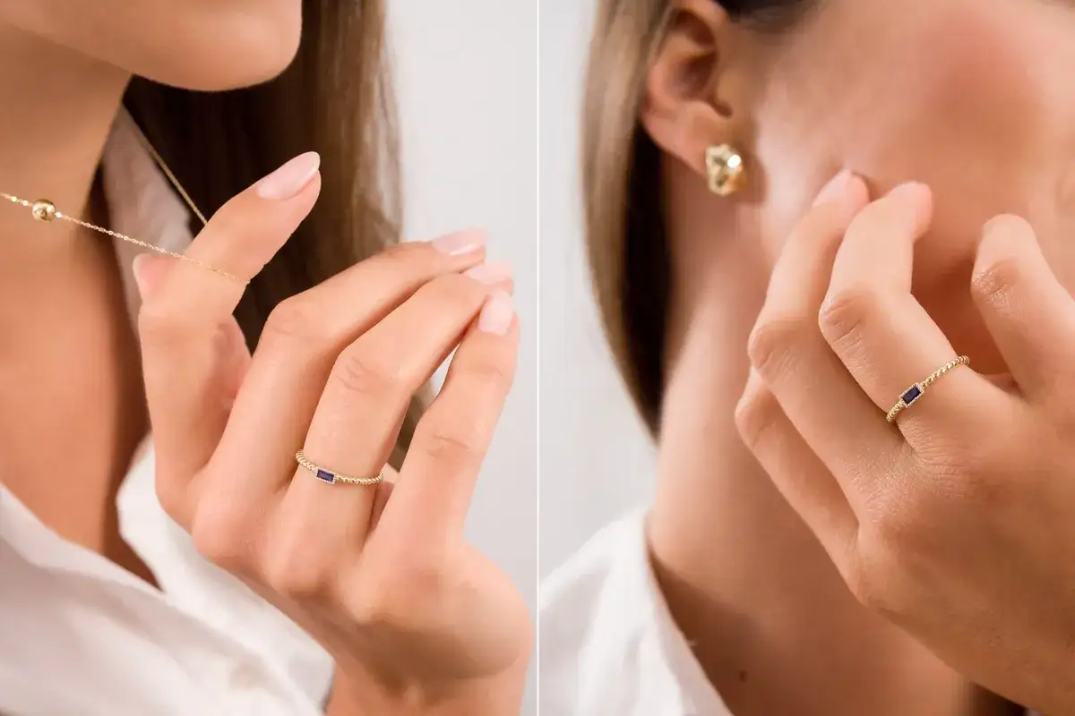 Delikatny pierścionek z fioletowym kamieniem, idealny jako symbol obietnicy. Co to jest promise ring?