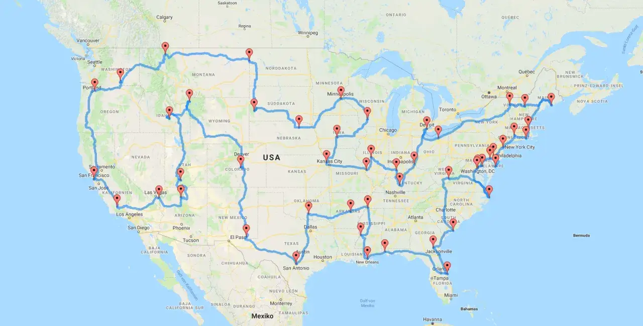 Eine epische USA-Reise mit vielen roten Markierungen, die eine Route von der Westk&uuml;ste &uuml;ber den Mittleren Westen bis zur Ostk&uuml;ste und zur&uuml;ck zeigt.