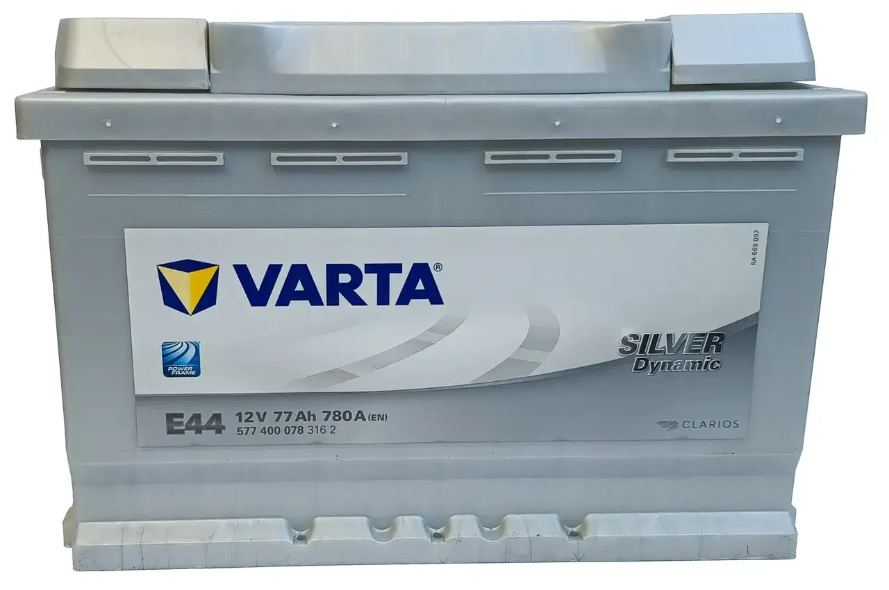 Akumulator Varta Silver Dynamic E44 12V 77Ah 780A. Niezawodny wybór dla Twojego samochodu.