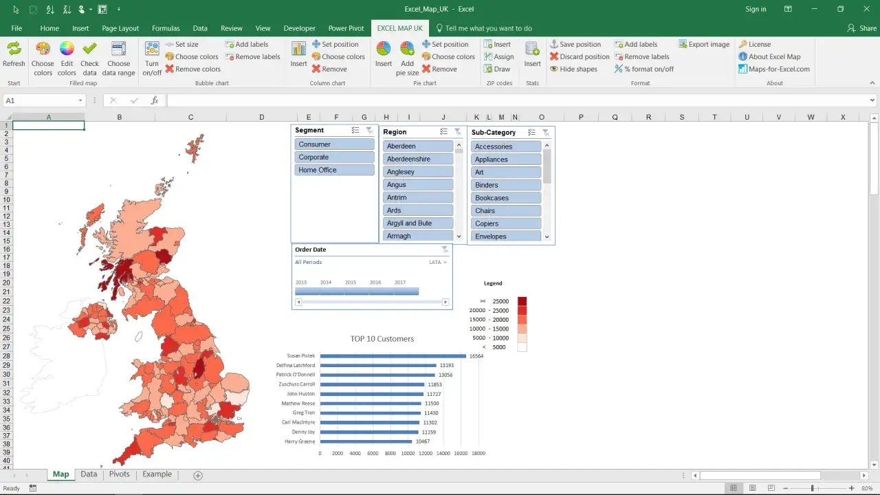 Mappa Excel con dati del Regno Unito, segmenti di clientela e regioni. Un grafico a barre mostra i primi 10 clienti.