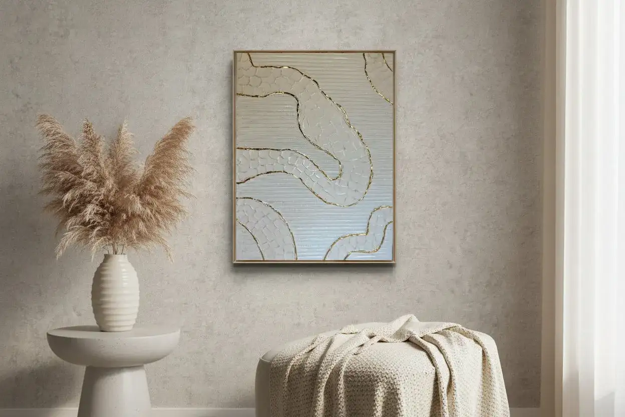 Un **diy tableau relief** abstrait aux courbes dor&eacute;es sur fond textur&eacute;. Une composition moderne et &eacute;l&eacute;gante.