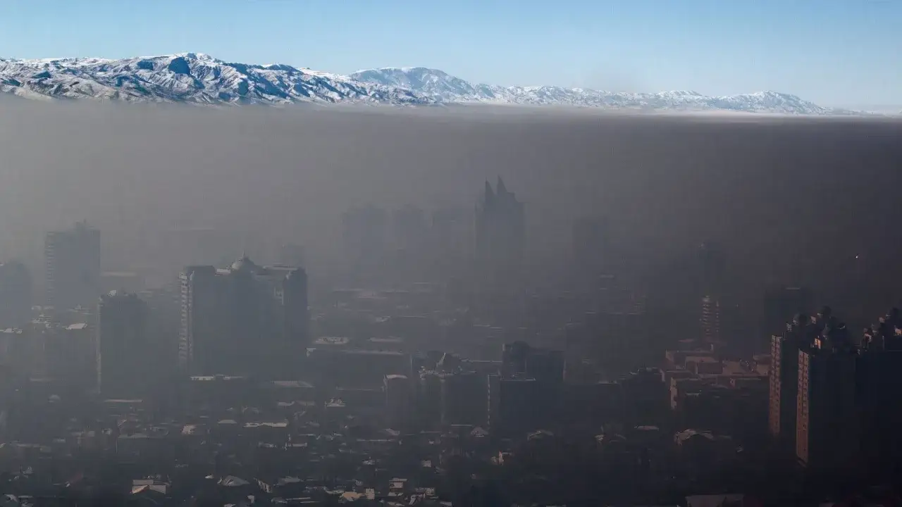 Smog nad miastem, zanieczyszczenie powietrza