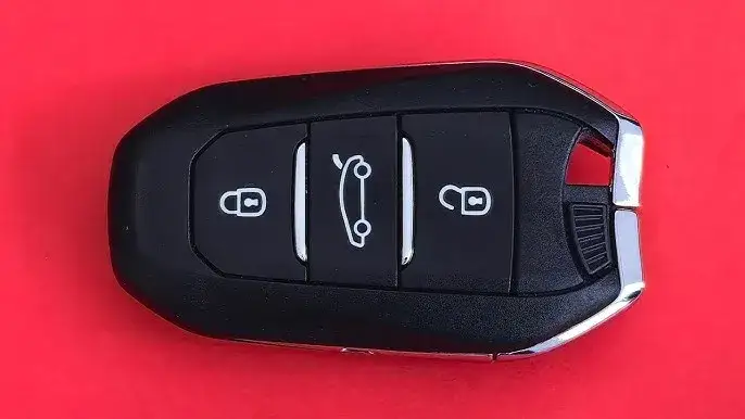 wymiana baterii kluczyk peugeot 208 scyzoryk keyless