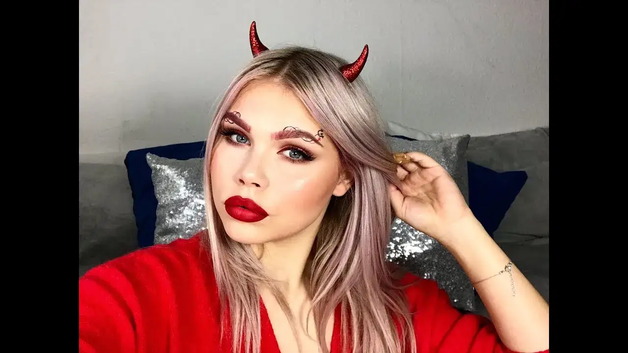 einfacher Teufel Make-up Look