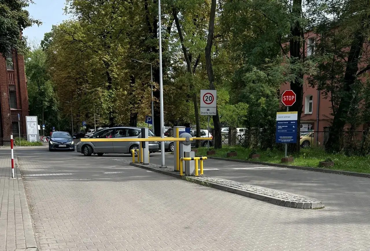 Parking Ortopedyczno-Rehabilitacyjny Szpital Kliniczny im. Wiktora Degi