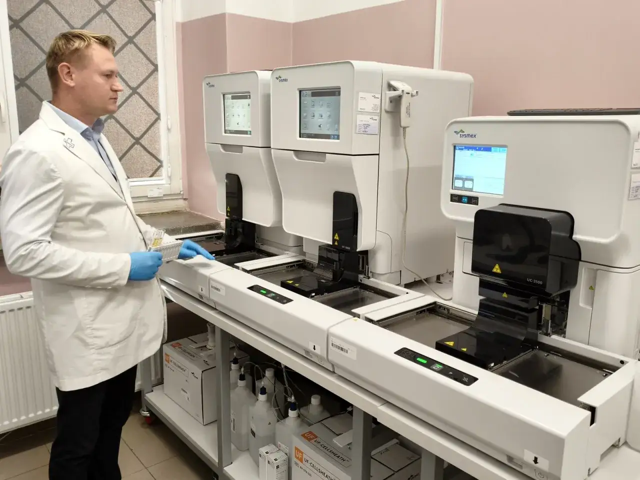 Laboratorium medyczne sprzęt diagnostyczny