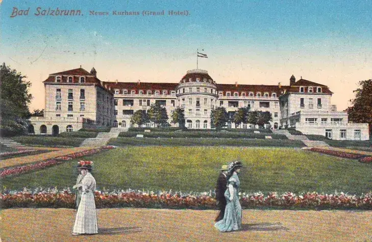 Dom Zdrojowy Szczawno-Zdrój historyczny budynek