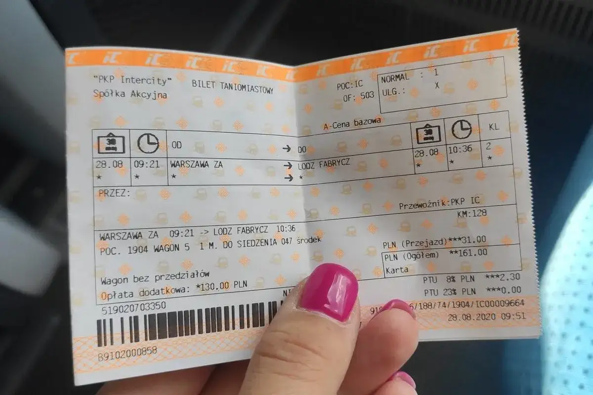 Bilet PKP Intercity z Warszawy do Łodzi. Zastanawiasz się, czy można przebukować bilet PKP? Ten dokument zawiera szczeg&oacute;ły podr&oacute;ży.