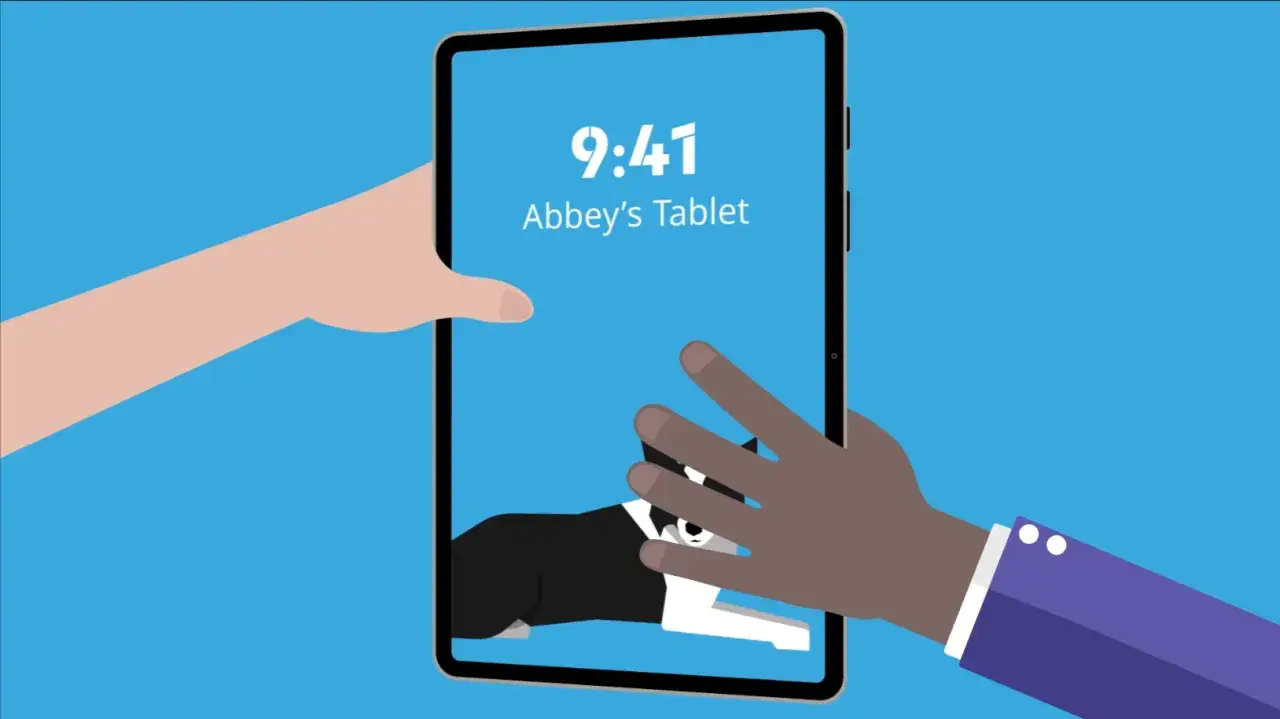 H&auml;nde halten ein Tablet, auf dem 