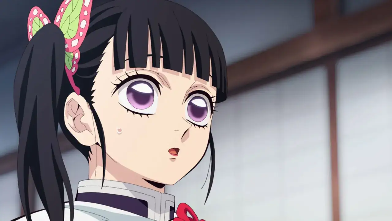 Kanao Tsuyuri mit Schmetterlings-Haarspange, bereit f&uuml;r die Action in Demon Slayer Staffel 4.