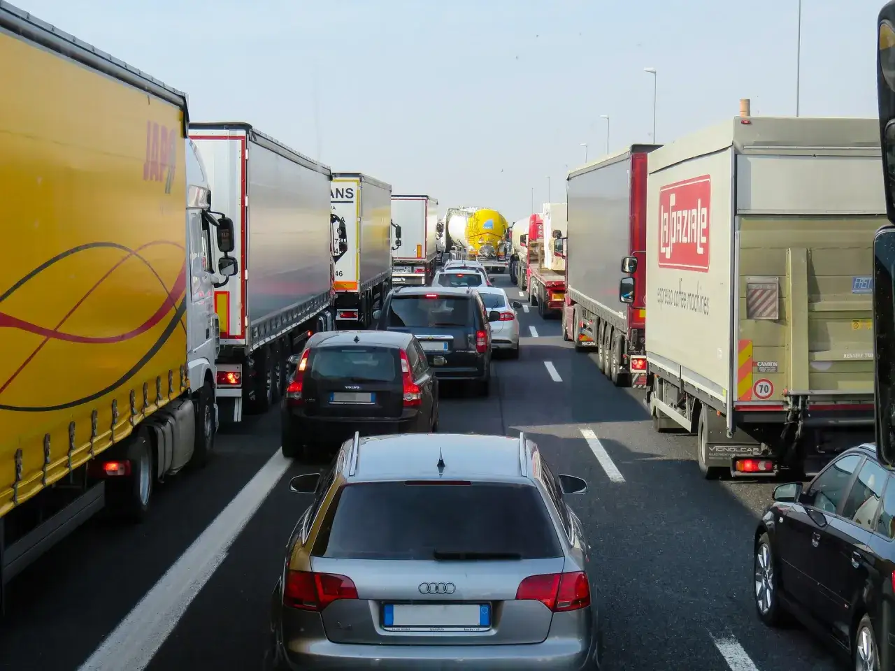 Zdjęcie Autostrady jak płacić: uniknij problem&oacute;w z opłatami i oszczędzaj