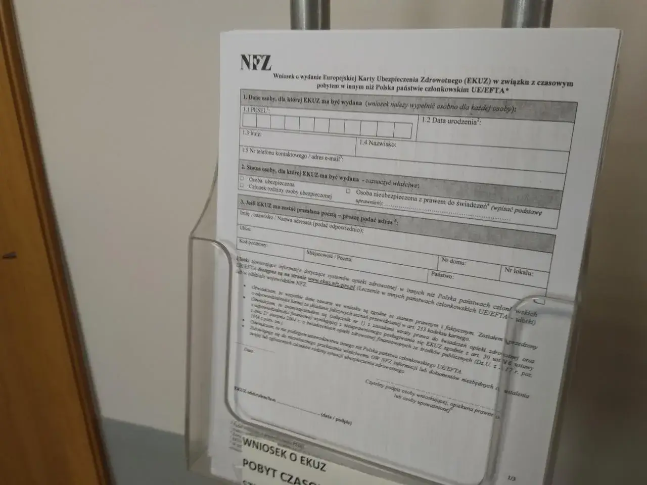 Wniosek o EKUZ. Dowiedz się, gdzie wyrobić kartę EKUZ, wypełniając formularz NFZ.