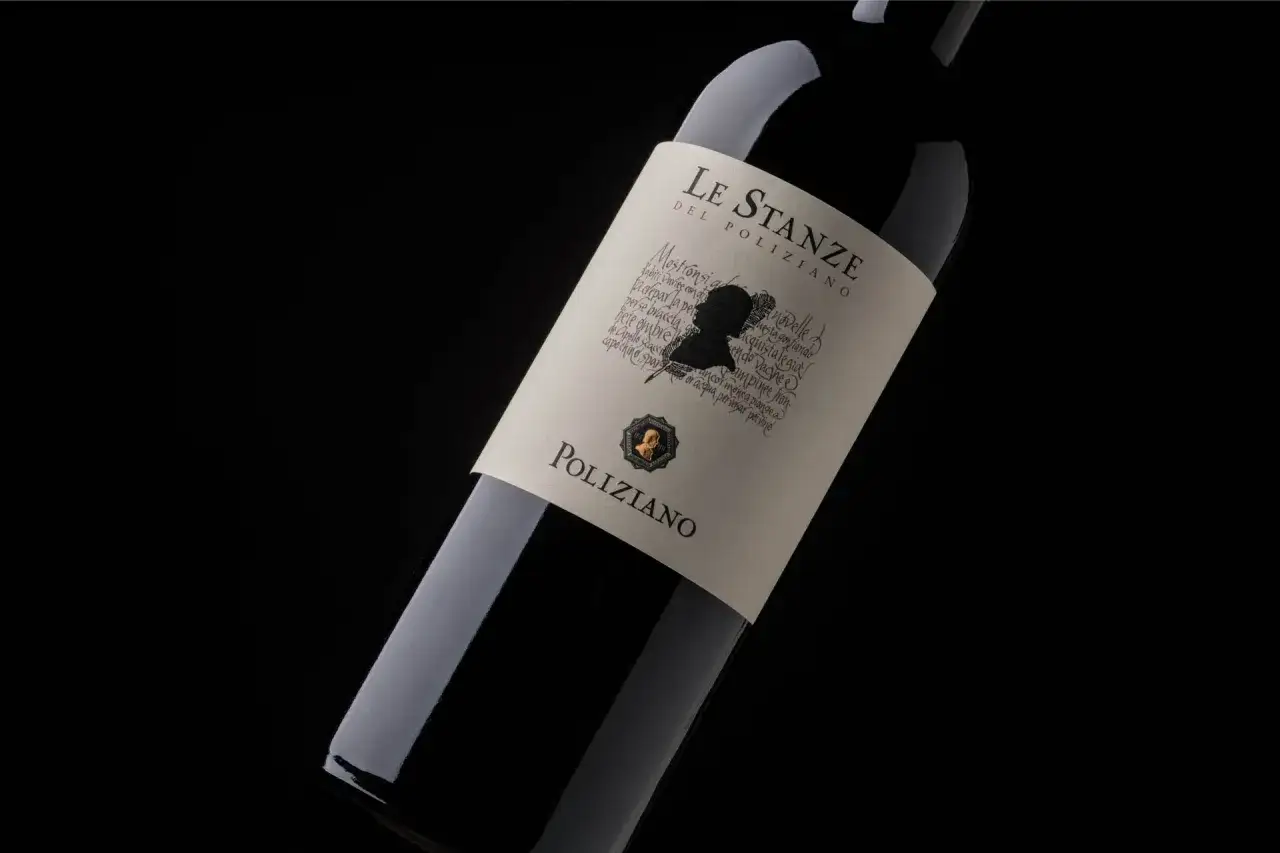 Bottiglia di vino rosso 