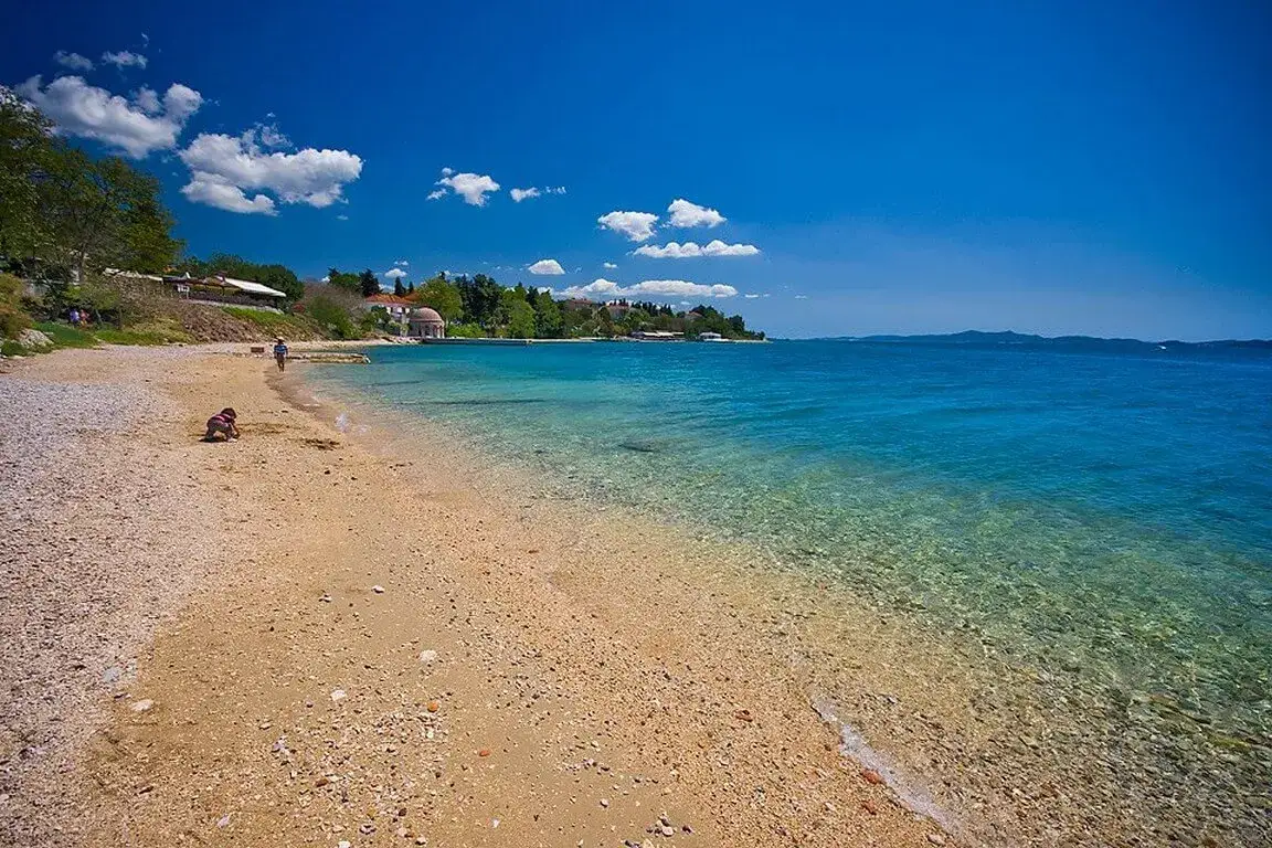 Zadar plaża Kolovare Borik